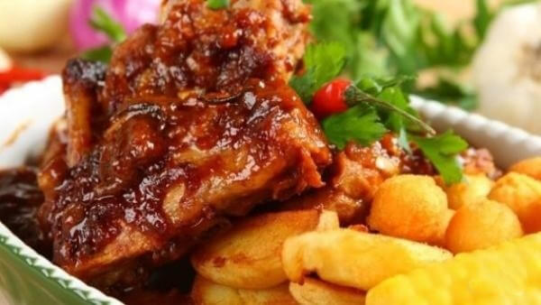 Ребрышки с картошкой в духовке
